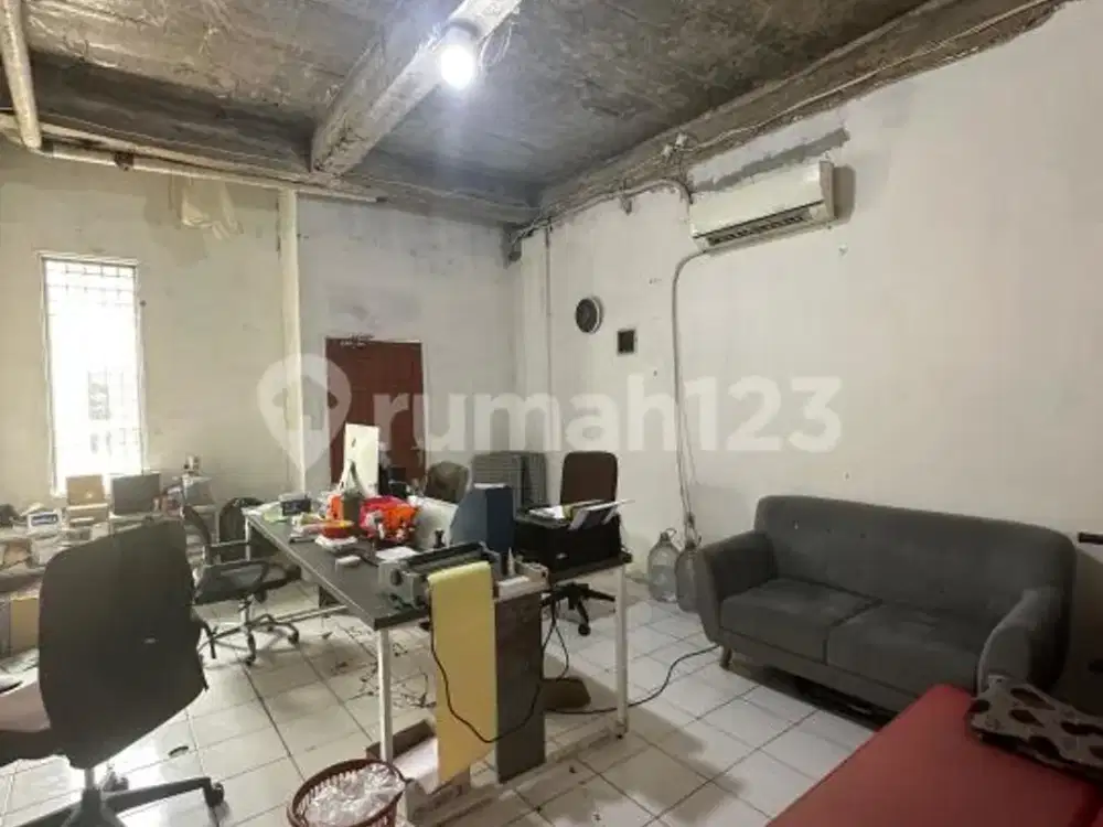 Disewakan Ruko 1000 Taman Palem Lestari Jakarta Barat