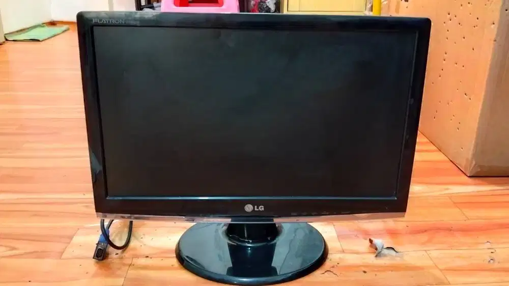 Monitor LG Flatron W1953SV 18.5 Inch LCD Second Normal