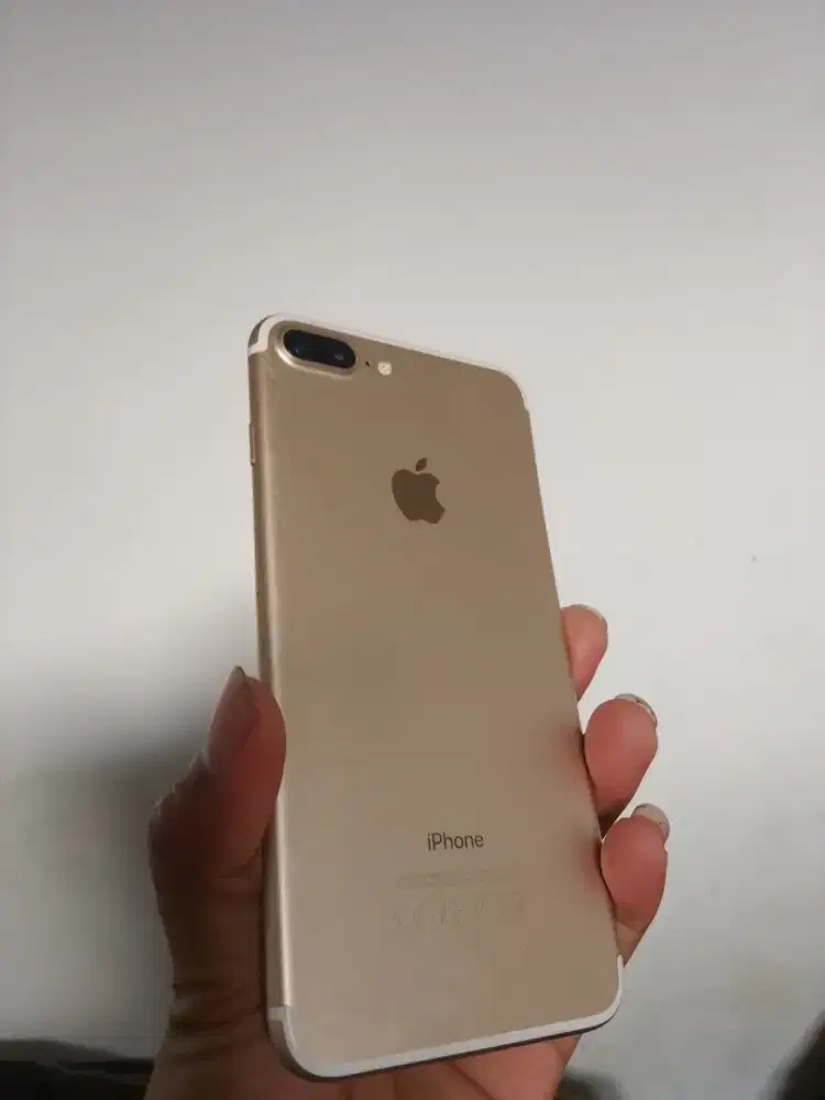 iPhone 7plus 128gb ibox