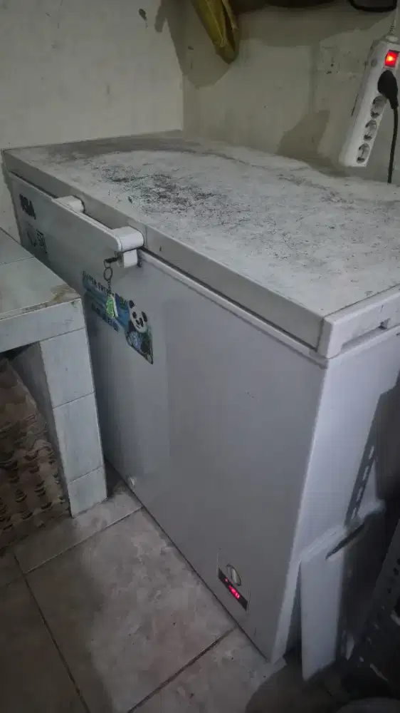 Freezer RSA kapasitas 310 L