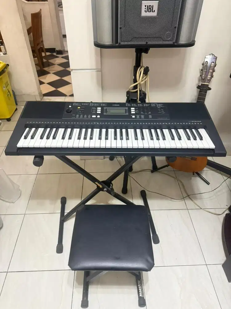 Dijual Keyboard Yamaha PSR-E343 + Stand + Kursi Maestro Seperti Baru