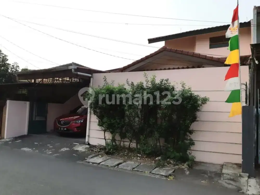 Rumah 2 Lantai Siap Huni di Kemanggisan Ilir Dijual Segera