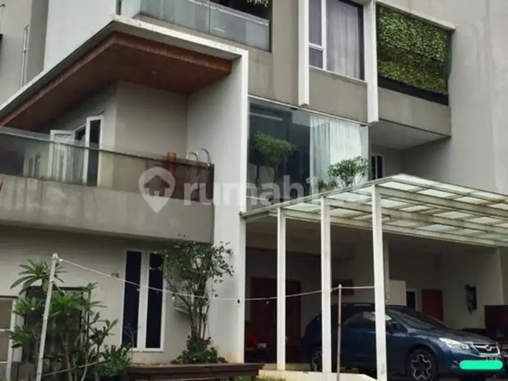 TURUN HARGA RUMAH 3 LANTAI DENGAN SWIMMING POOL DALAM TOWN HOUSE YG TENANG DI. CILANDAK, JAKSEL