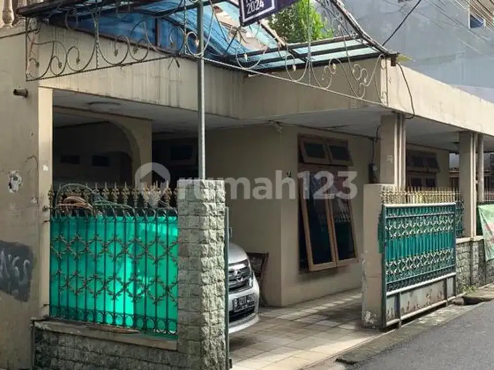 RUMAH DIDAERAH BUKITDURI- TEBET JAKARTA SELATAN  CEPAT