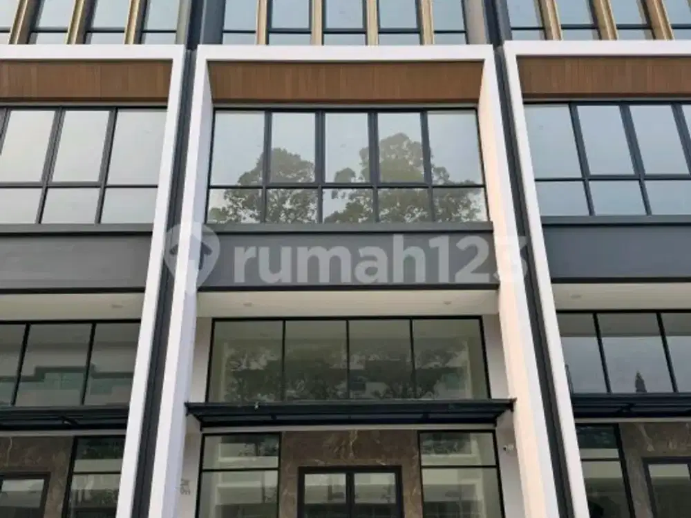 Ruko 4 Lantai Luas dan di Pusat Gading Serpong