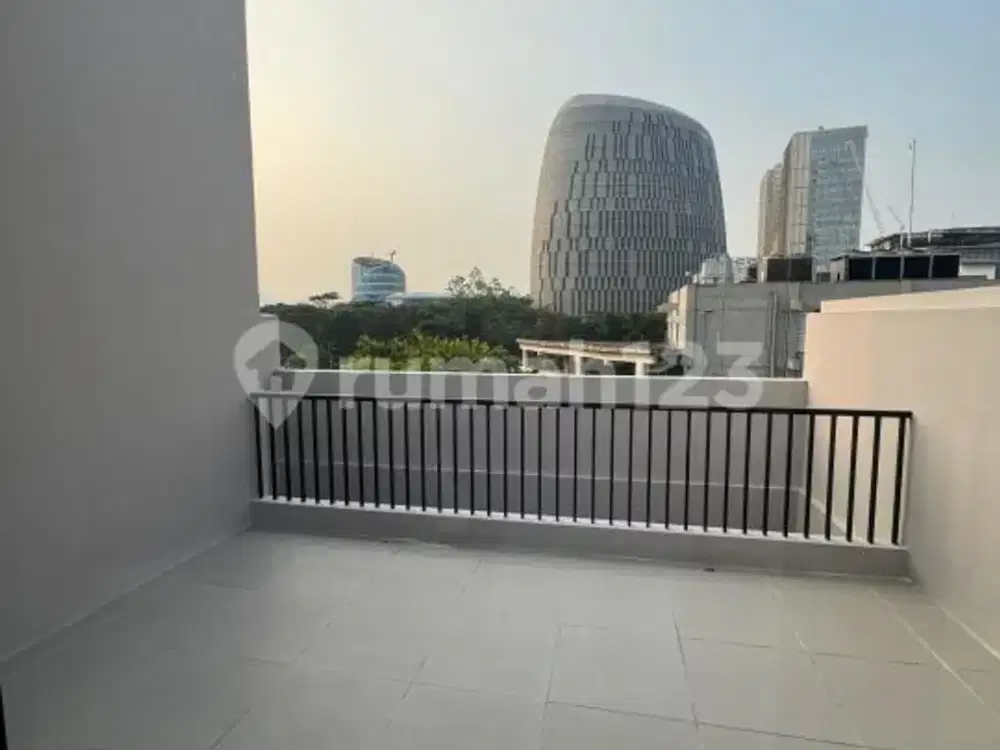 Ruko Baru 4 Lantai di Pusat Keramaian Gading Serpong