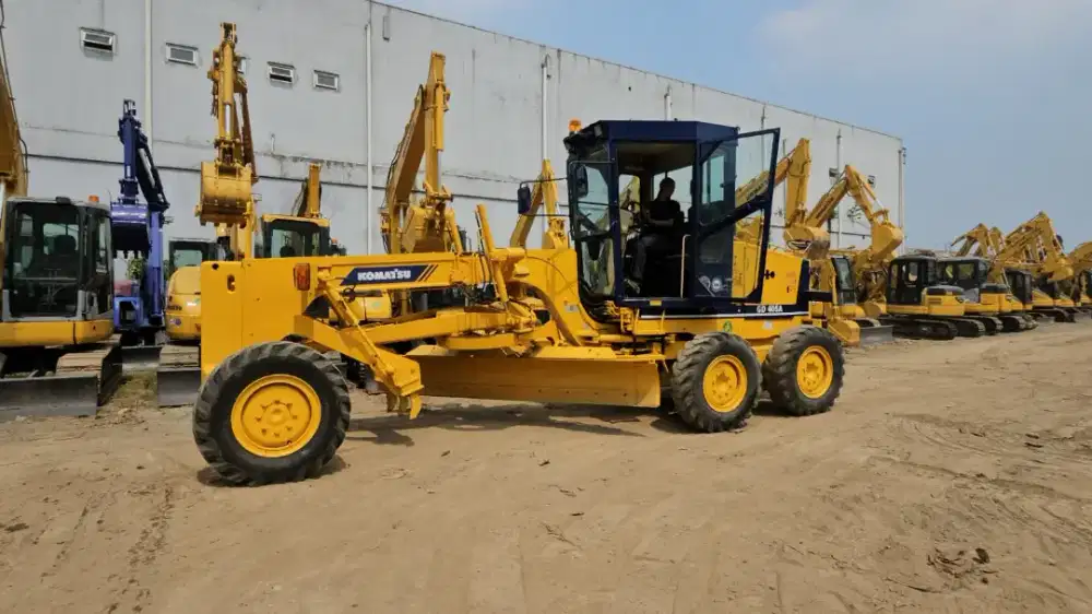 Grader Komatsu GD405A BuildUp kondisi prima