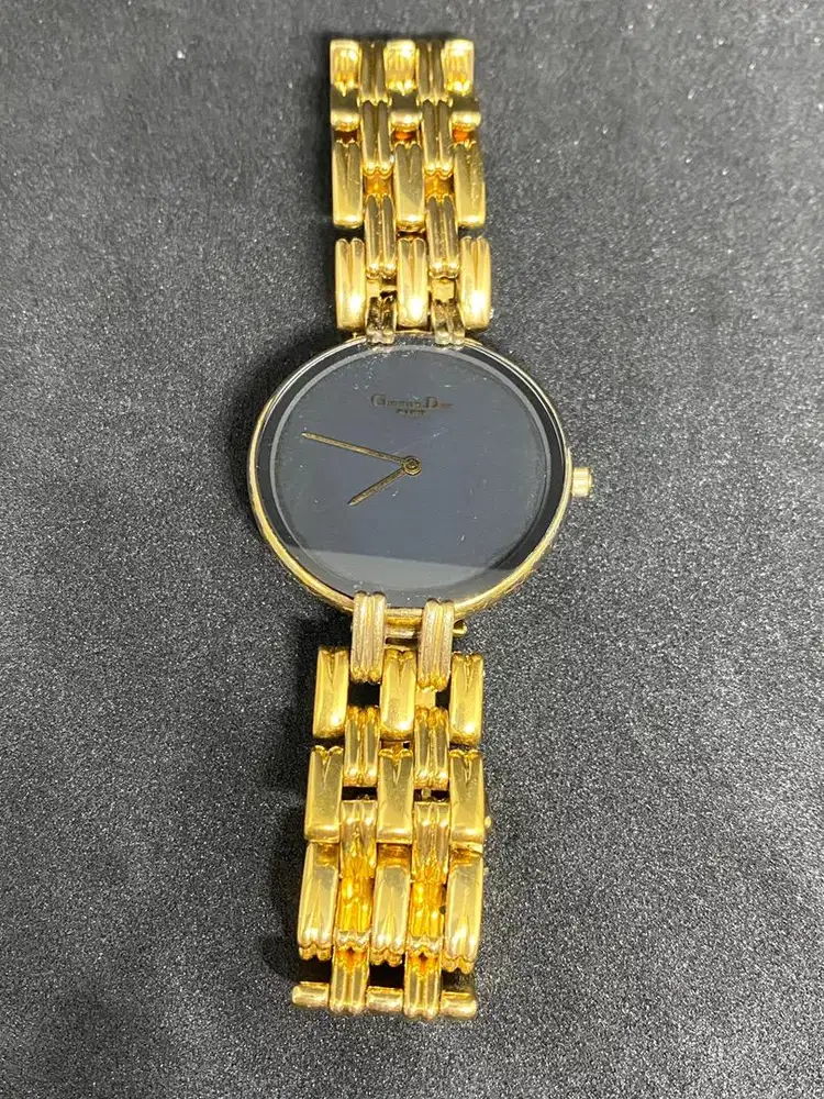 Jam tangan christian dior