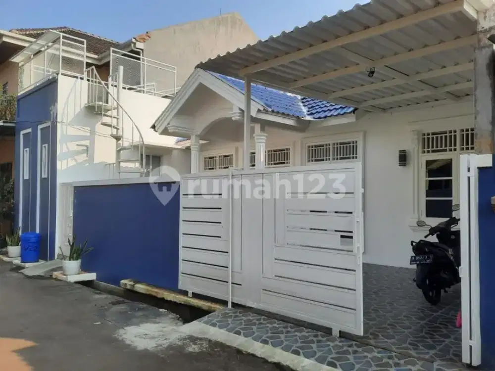 Rumah  baru, selangkah ke Mall Carstenz &  Pusat Bisnis.