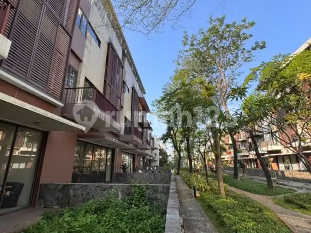 Rumah Mewah di Ancol