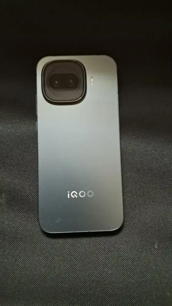 Iqoo 15R, internal 12/256GB