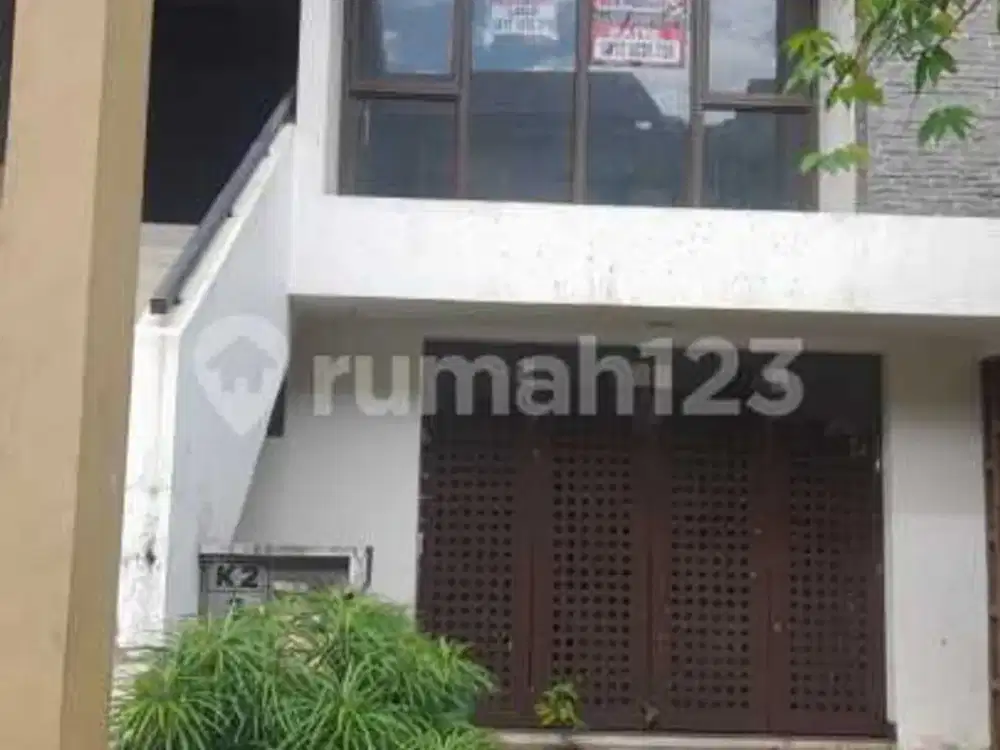 Rumah Minimalis Lingkungan Hijau Lokasi Strategis