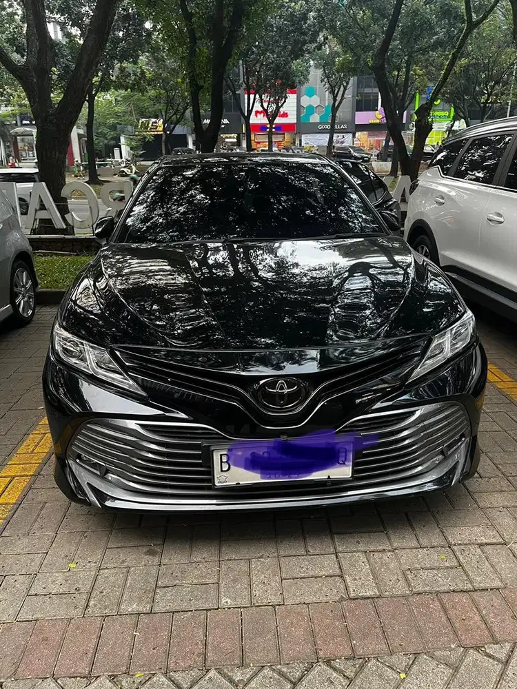 Toyota camry 2.5 V sunroof matic 2019