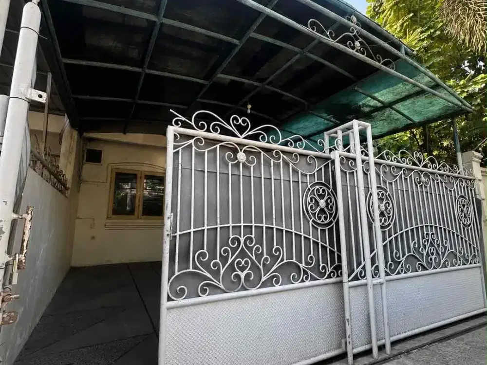 Disewakan Rumah 2 Lantai Hadap Selatan di Sunter Garden - Jakarta Utara
