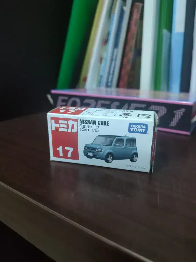 Tomica Regular 17 Nissan Cube