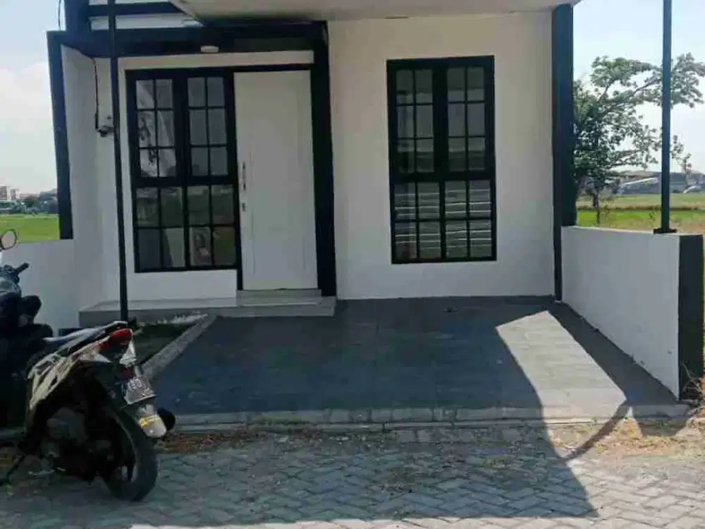 Rumah Baru Dekat Kantor Pemerintahan Kebomas Gresik