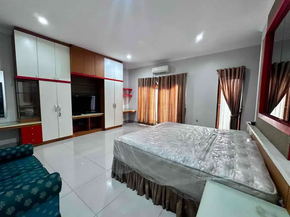 Dijual Rumah Puspita Loka BSD City LT 300 LB 350 SHM Hadap Timur