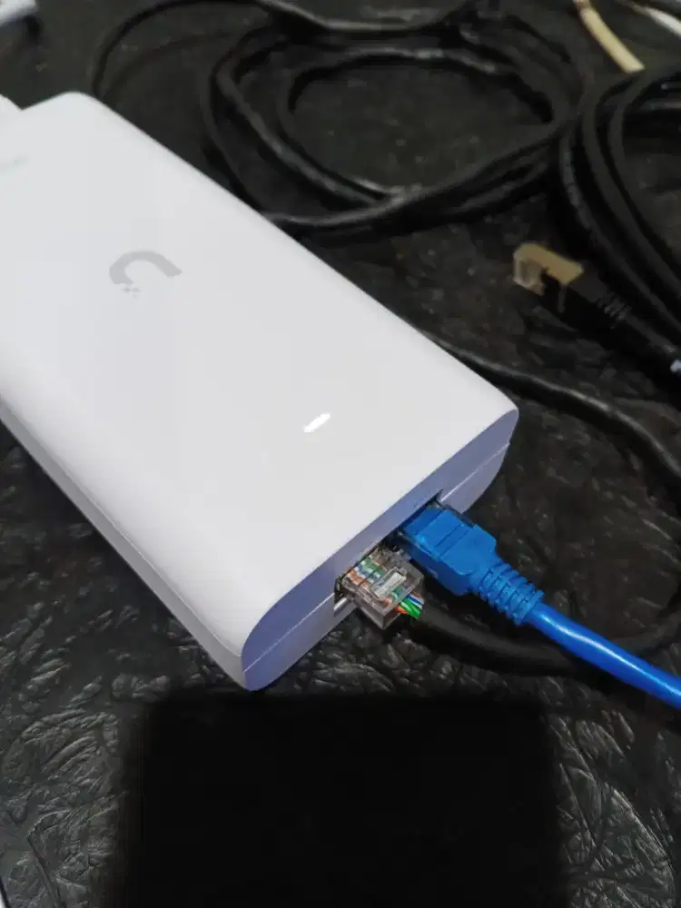 Ubiquiti PoE+++ injector 90w