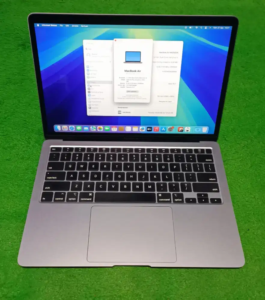 Apple MacBook Air 2020 Intel i3 8/128 GB Grey Murah