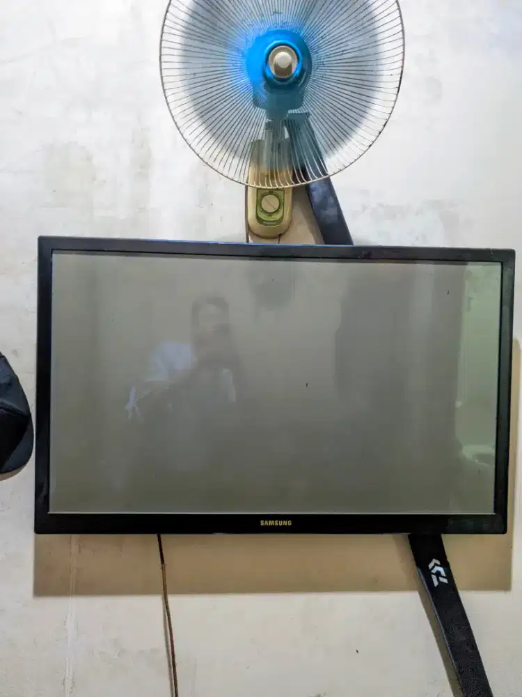 DIJUAL TV SAMSUNG 43inc