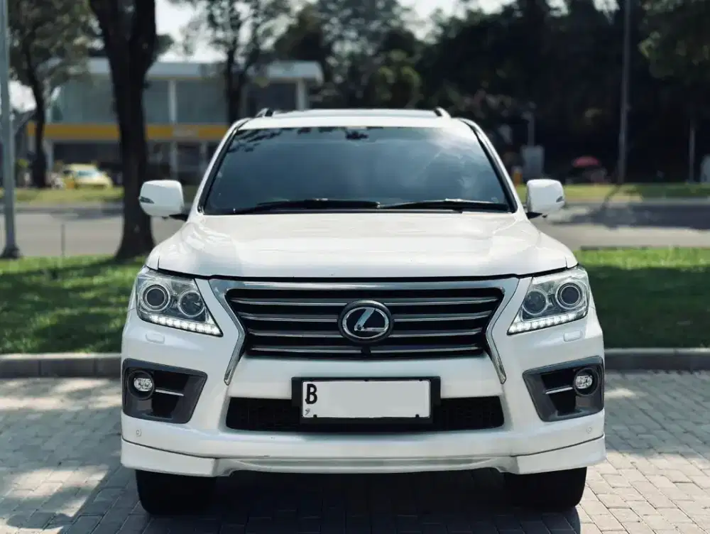 Lexus LX570 Fsport AT 2014