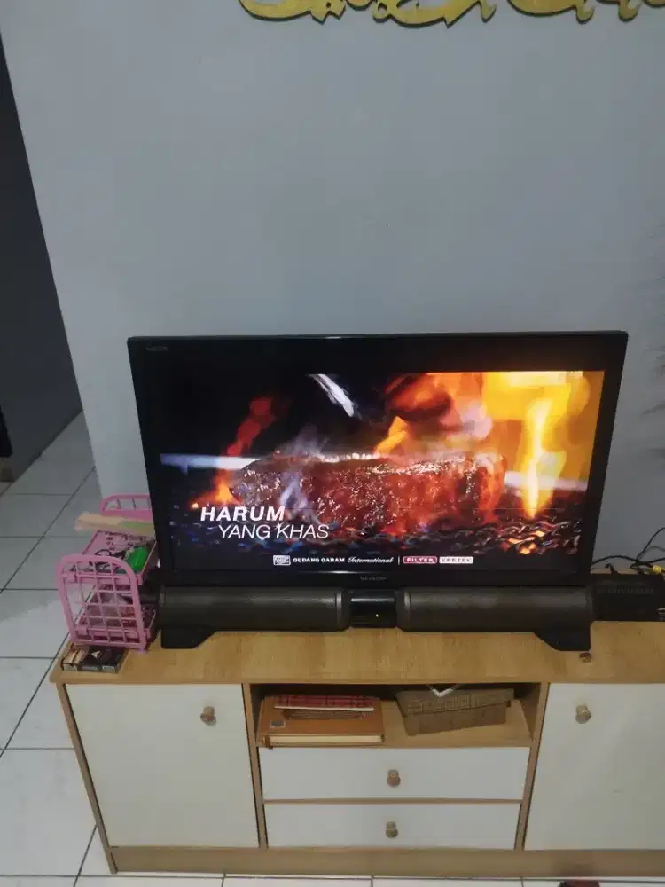 TV LED 32 inci Sharp Aquos