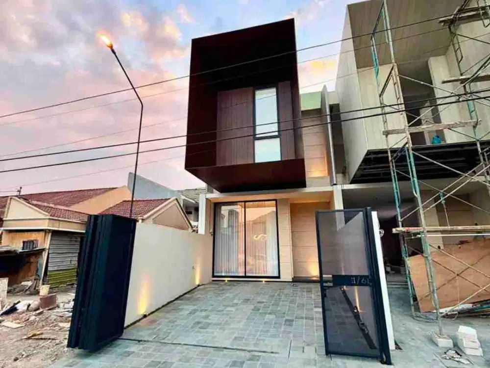 JUAL RUMAH BARU SIAP HUNI 2 LANTAI FURNISH MOJOKLANGGRU SURABAYA