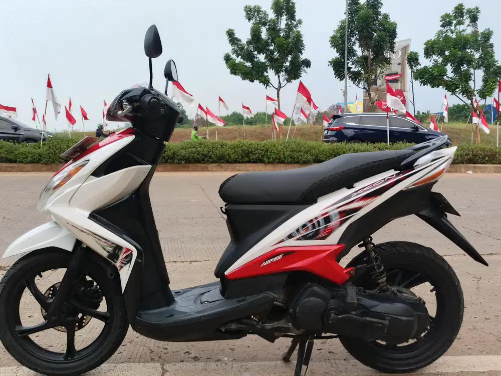 Yamaha Xeon 2012 stater halus mulus terawat