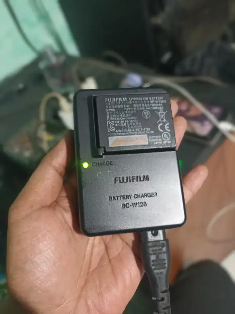 Charger Fujifilm W126