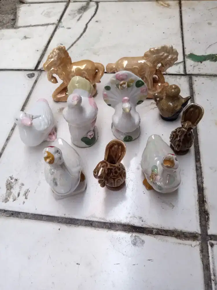 Pajangan hiasan keramik mini