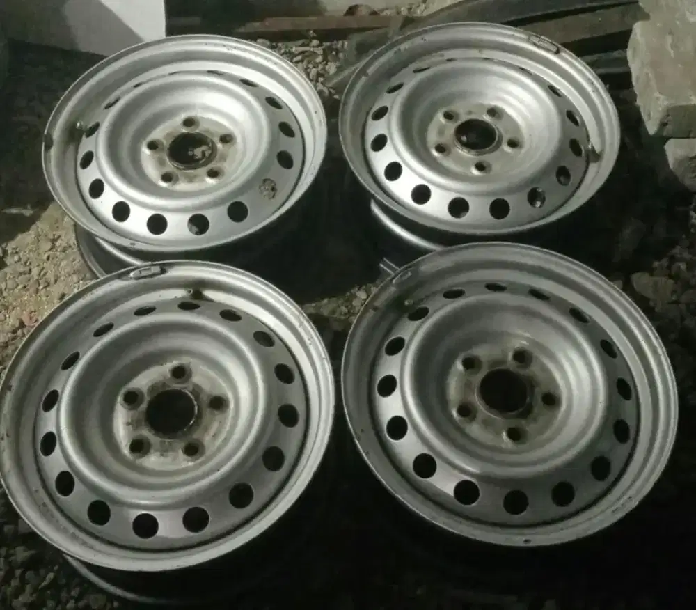 velg Hilux single cabin ring 15