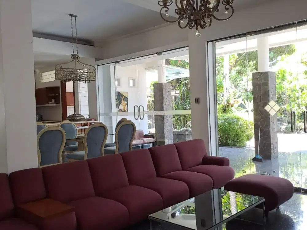Rumah Bisa Untuk Usaha Strategis di Hegarmanah Bandung