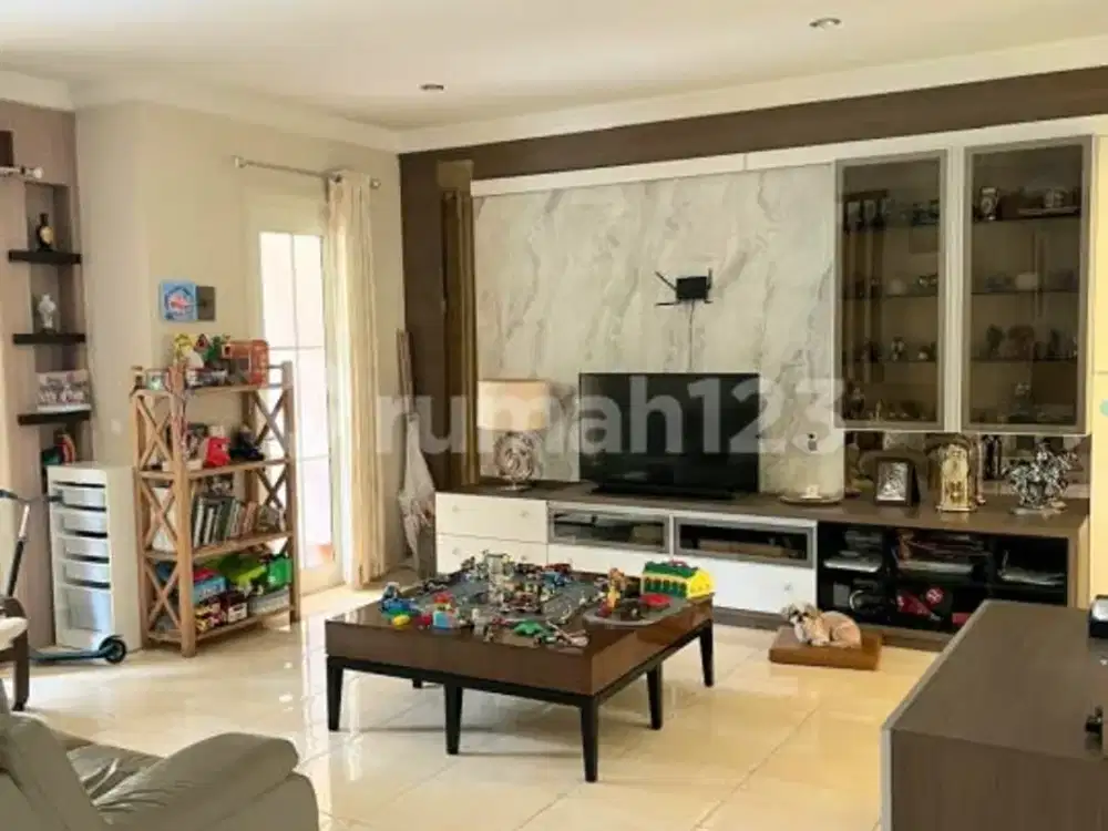 Rumah Sutera Olivia Mewah 3 Lantai Mewah Langka Jual Cepat