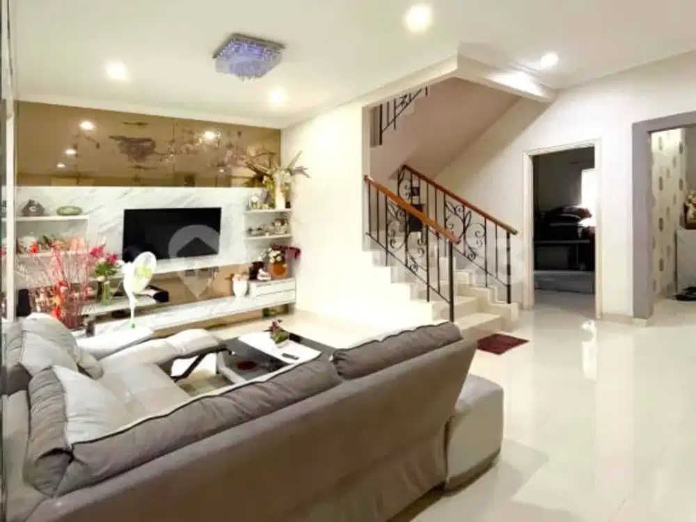 Rumah PHG Emerald Gading Serpong Semi Furnish & Lokasinya Sangat Strategis