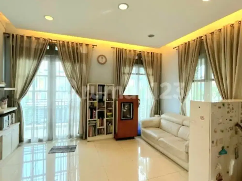 Rumah Sapphire Phg Gading Serpong semi furnish dengan pool mini