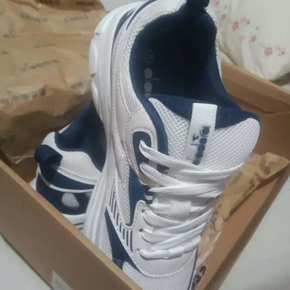 Jual sepatu merk Adidas original