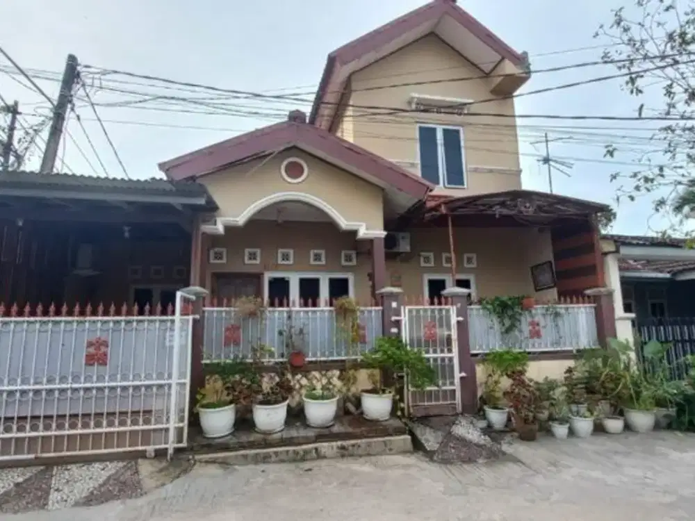 Rumah Siap Huni Posisi Hook di Harapan Indah Bekasi
