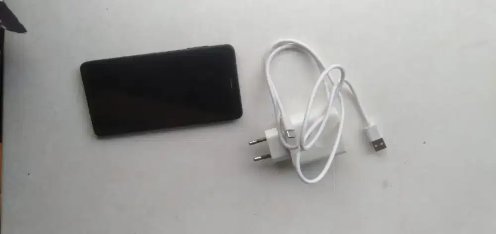 Di jual hp xiomi   minus hp mati yg lain nya bgs yg cepat dia dpt
