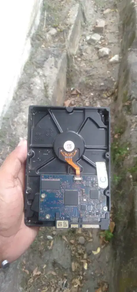 Yg butuh dan minat untuk semua barang elektronik  160 GB hitachi