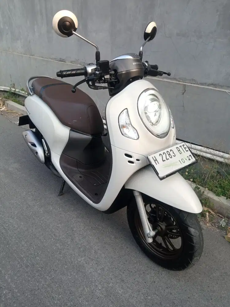 Honda Scoopy prestige putih 2022