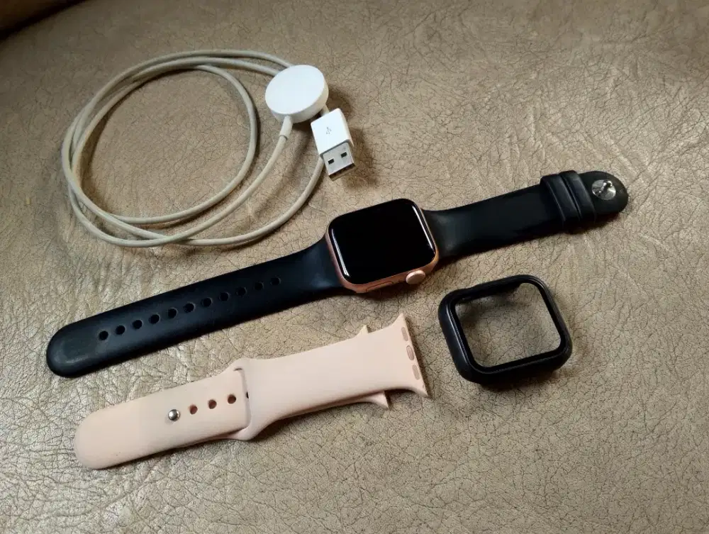 Apple Watch Series 6 Rosegold 40 mm
