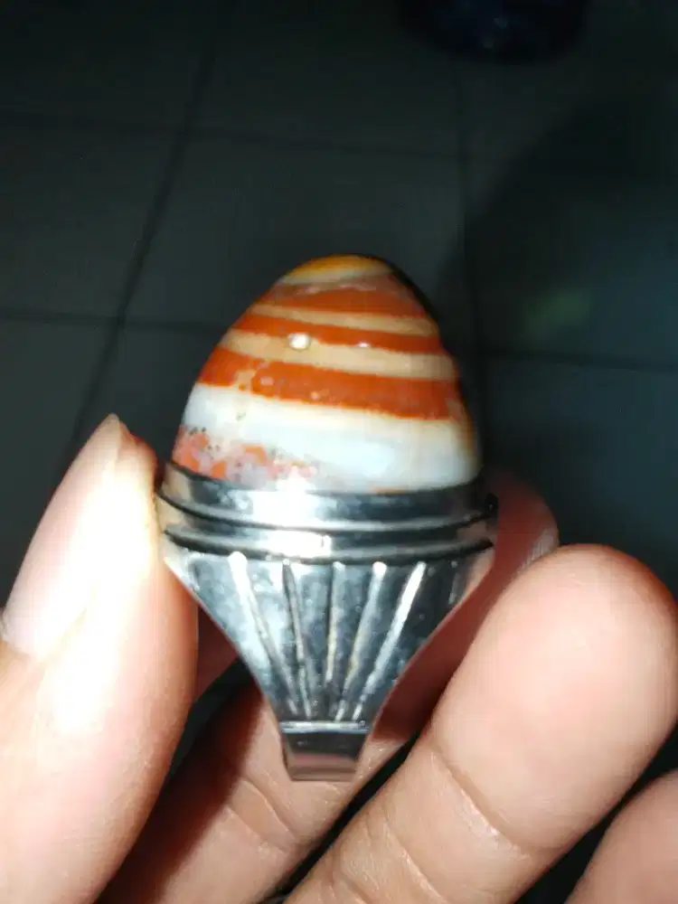 Batu akik. Puser bumi
