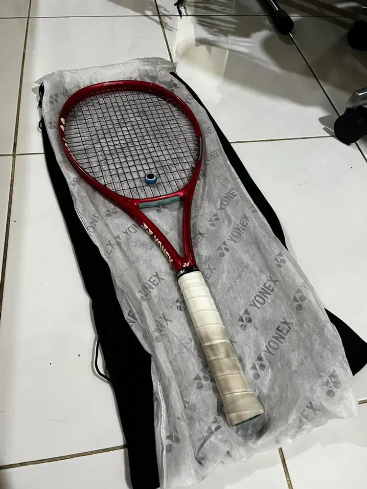 Yonex Vcore 95 red ruby 2026