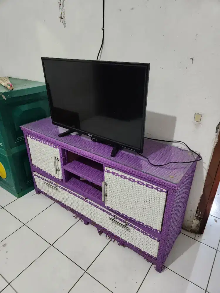 TV LED Mito 32 inch include Raknya
