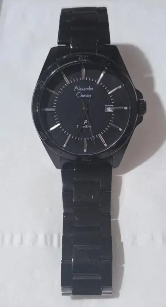 Jam Alexandre Christie Hitam