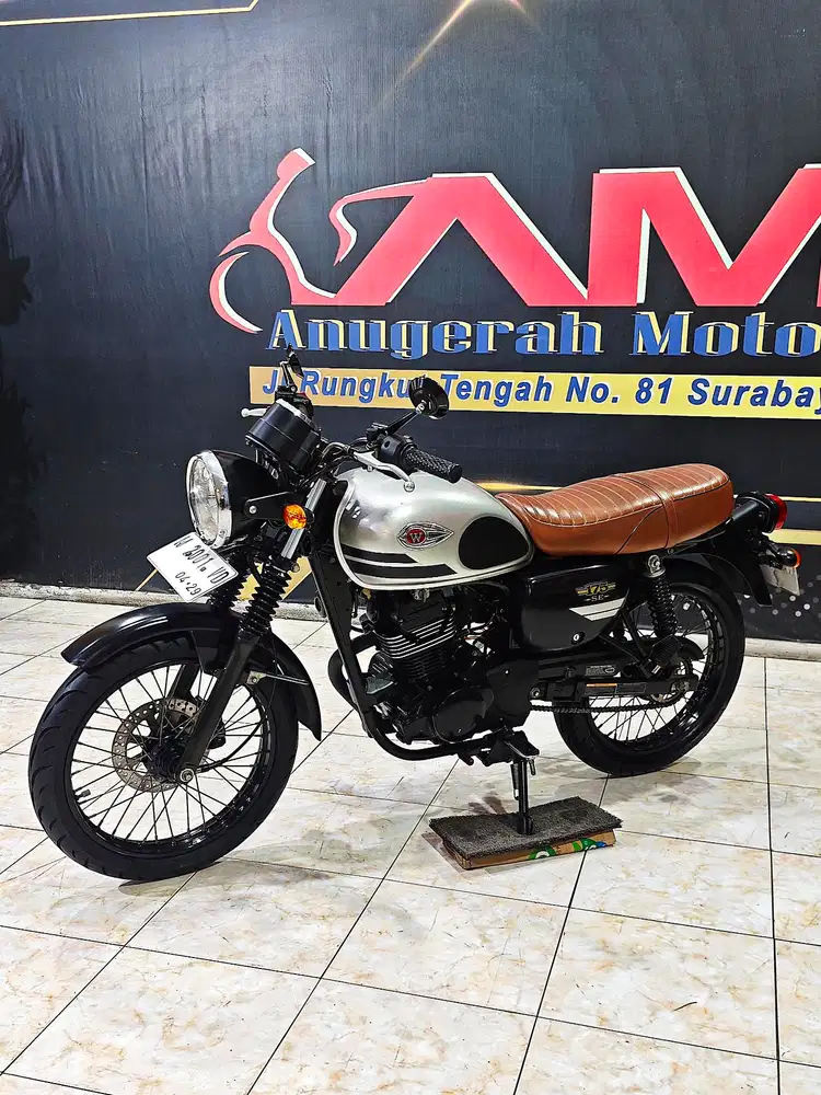 W175 SE Retro clasic Silver Matte 2019 mantul.Anugerah motor rungkut