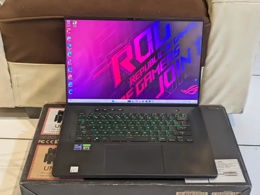 Asus Zephyrus M16 i9 11900H Ram 16 GB SSD 1 TB RTX 3060 Vram 6 GB