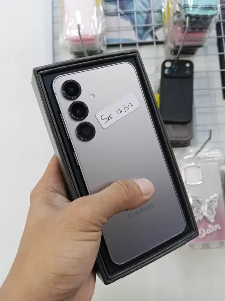 Samsung S25 12/512