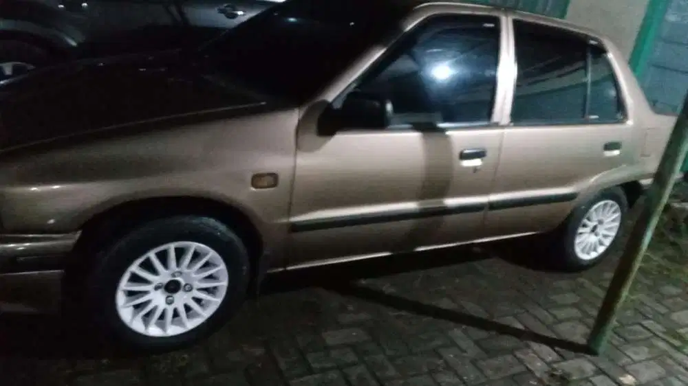 Daihatsu Charade 1991 Bensin (nego hub WA : nol8tujuh8lima224satu888)