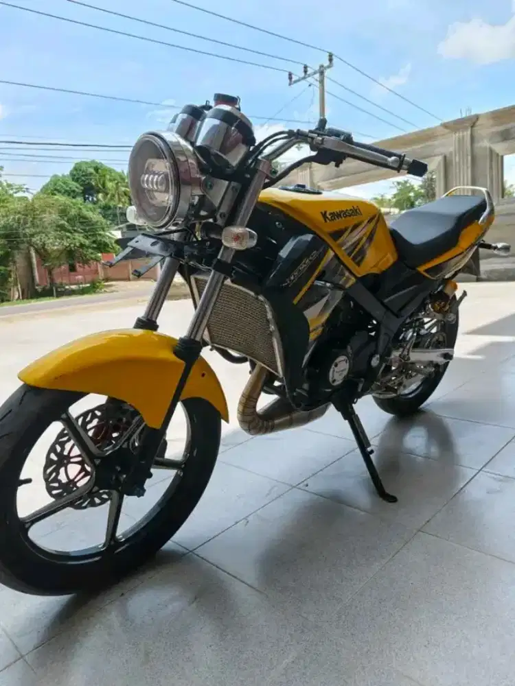 Kawasaki Ninja SS 150cc  2015 - Kondisi Istimewa & Terawat